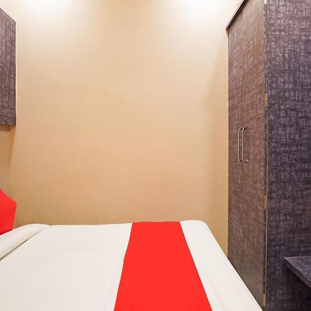 Vaccinated Staff - Oyo 74707 Balaji Inn Βαρανάσι Εξωτερικό φωτογραφία