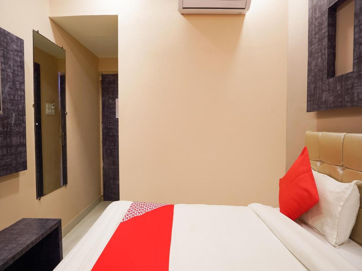Vaccinated Staff - Oyo 74707 Balaji Inn Βαρανάσι Εξωτερικό φωτογραφία